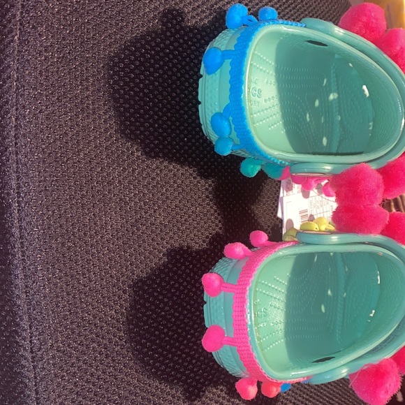 Custom Crocs - Picture 3 of 5